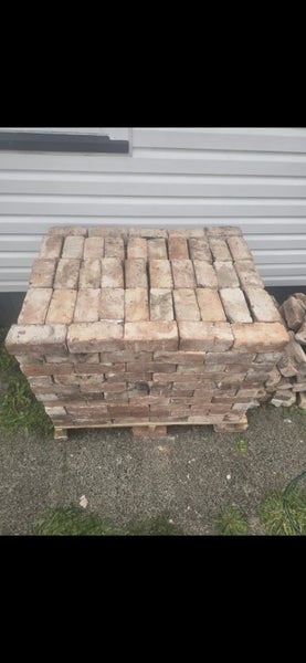 Old bricks orangey red colours Carousel 1