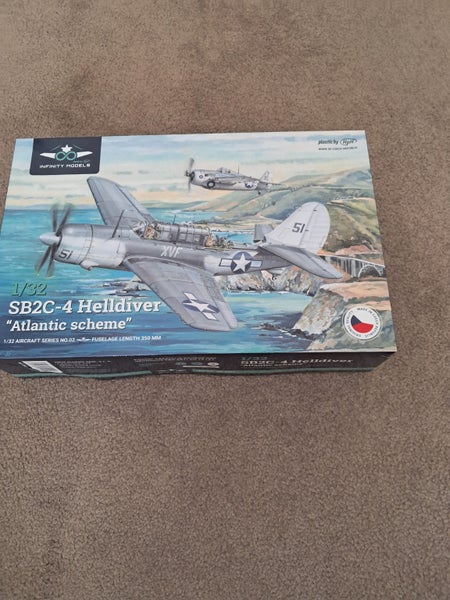 1/32 Infinity/HpH models SB2C-4 Helldiver "Atlantic scheme" Carousel 1