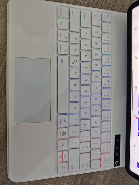 iPad Pro 5th Gen 12.9" (M1) - LTE/Mobile, 128GB + Keyboard Carousel 5