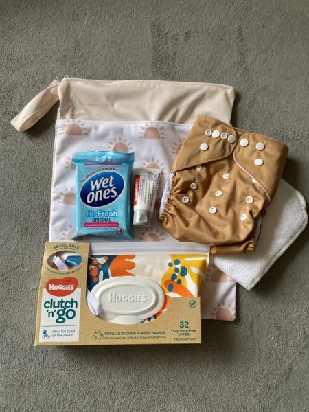 Baby Gift Pack - Nappy bag + Newborn Essentials Carousel 1