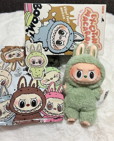 POP MART-EXCITING MACARON V1 LABUBU-GREEN GRAPE-BRAND NEW! Carousel 1