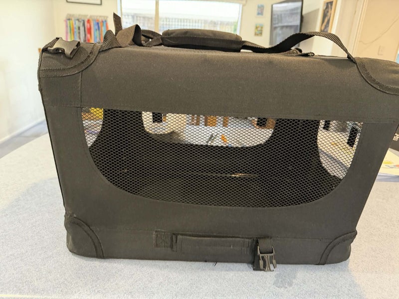 Folding Pet Carrier H33cm x D33cm x L51cm Carousel 1
