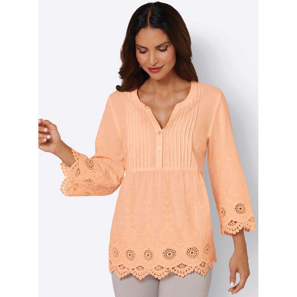 Super pretty 100% cotton top - size 24 in a scrumptious peach - stunning Carousel 1