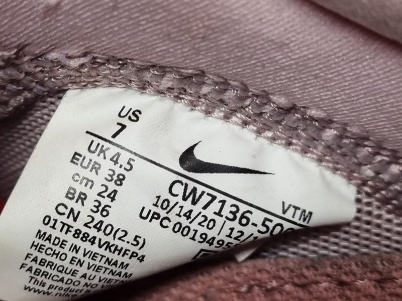 Nike React Miler 2 Running Shoes Women's US 7 - Great Condition Carousel 6