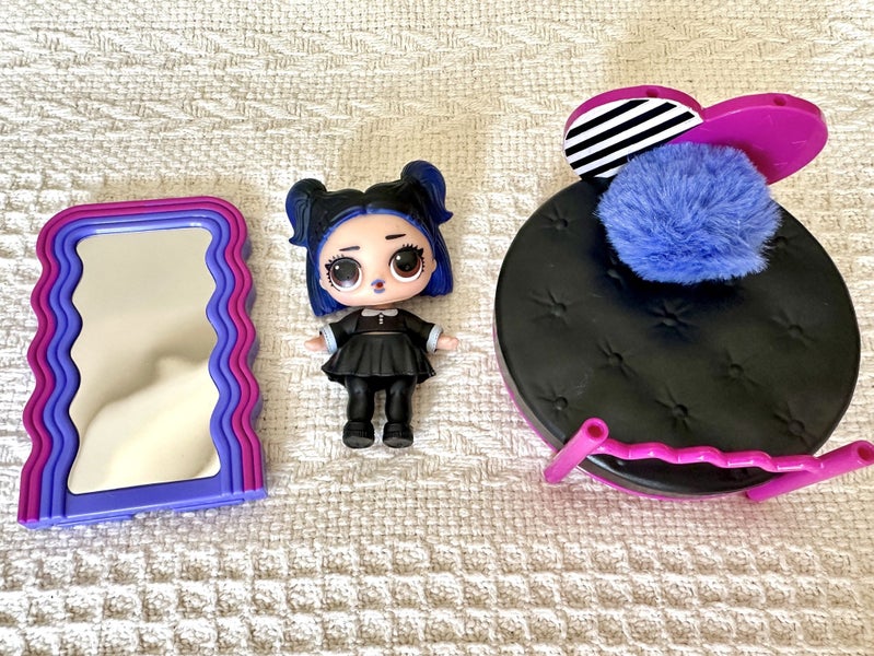 L.O.L. Surprise! doll Dusk Series 3 Confetti Pop collection Carousel 2