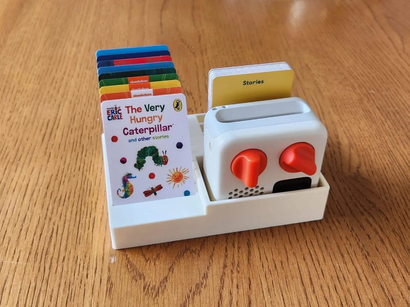 Yoto MINI Player and Card Dock / Storage Carousel 1