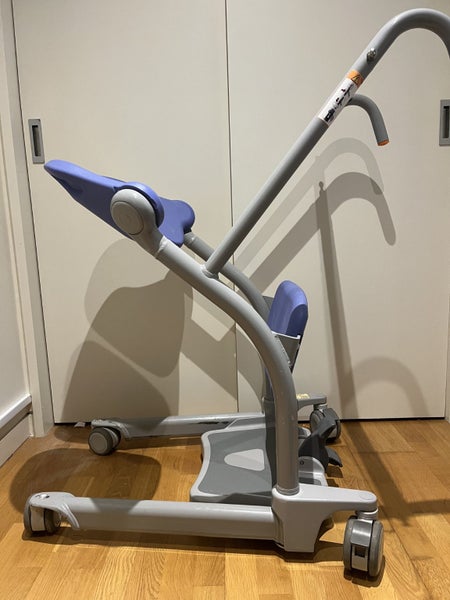 Arjo sara steady Carousel 1