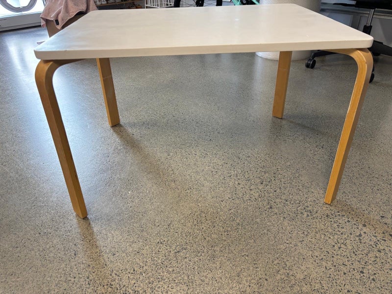 Toddler/ Kids Mocka Table Carousel 1