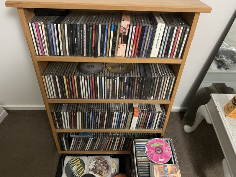 Huge selection of CDs comes with Rimu unit Carousel 1