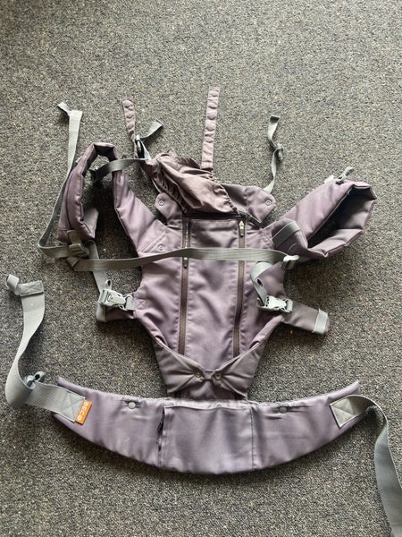 Beco 8 baby carrier - dark grey Carousel 1