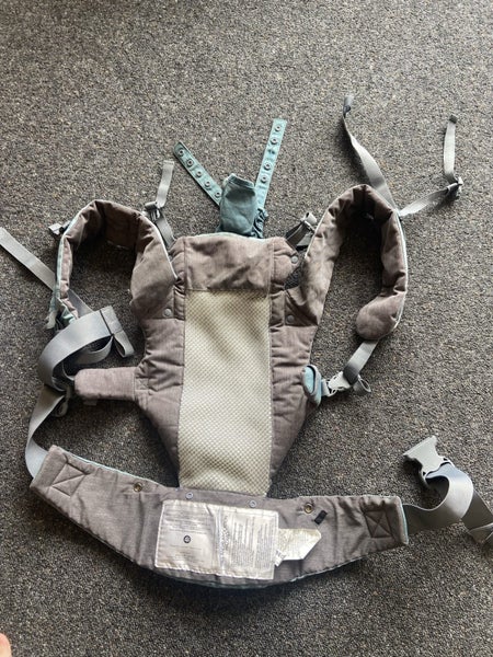 Beco 8 baby carrier - light blue Carousel 2