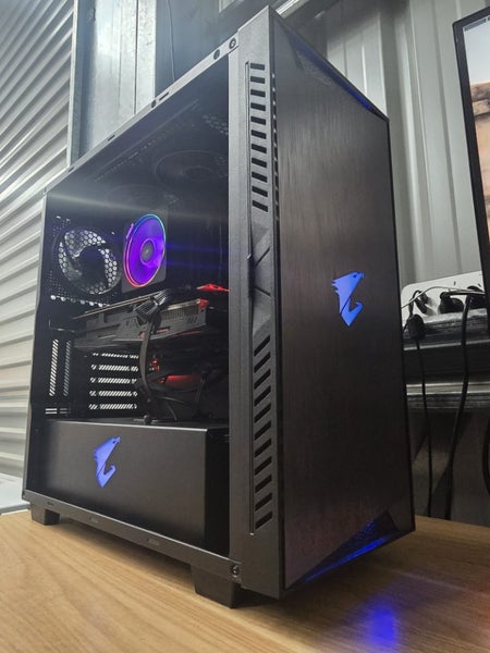 Ryzen 5 3600, Rx5600 XT, 16gb ddr4, 250gb nvme ssd, 1tb hdd, RGB Gaming PC Carousel 1