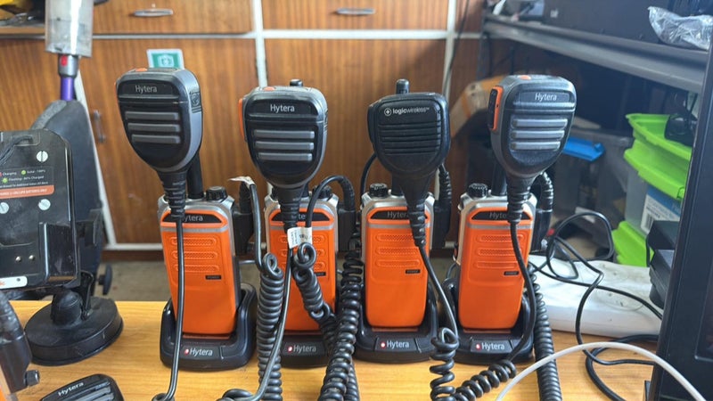 7x Hytera PD602 Digital VHF Carousel 1