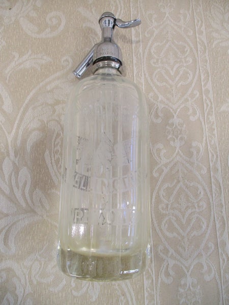 The Phoenix Aerated Water Co - Wellington & Petone - Soda Syphon Carousel 6