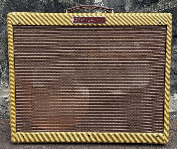 Victoria Amp Co 2x12” Lacquered Tweed Cabinet (Empty) Carousel 1