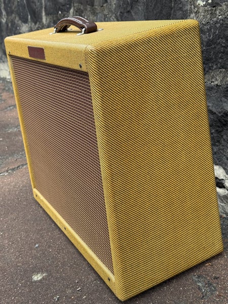 Victoria Amp Co 2x12” Lacquered Tweed Cabinet (Empty) Carousel 6