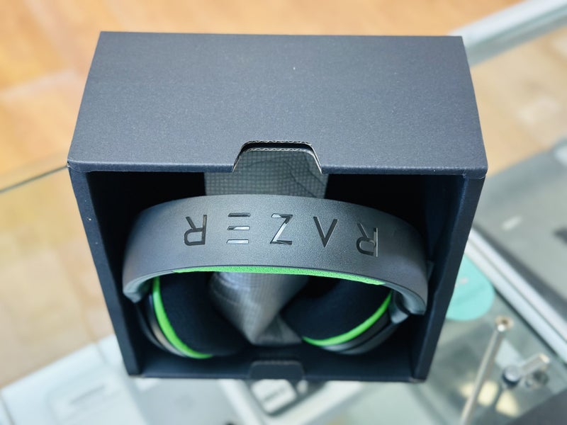 Razer Kaira HyperSpeed – Xbox Wireless Multi-Platform Gaming Headset – Open Box Carousel 4