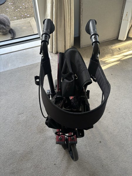 Like New Foldable 4-Wheel Walker / Rollator – Seat, Brakes & Bag Carousel 4