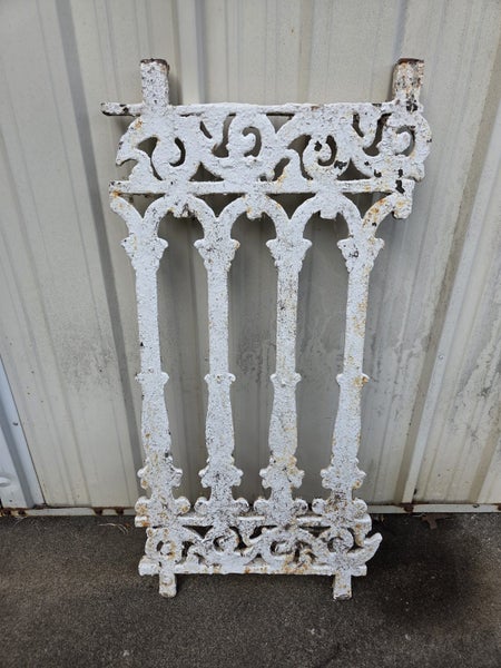 Cast iron fence panels Carousel 2