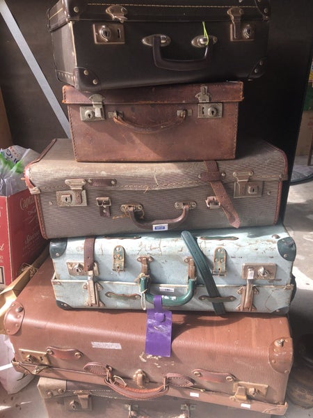Small ANTIQUE VINTAGE MID CENTURY BROWN LEATHER Suitcase c1920-1940s 37x26cm Carousel 7