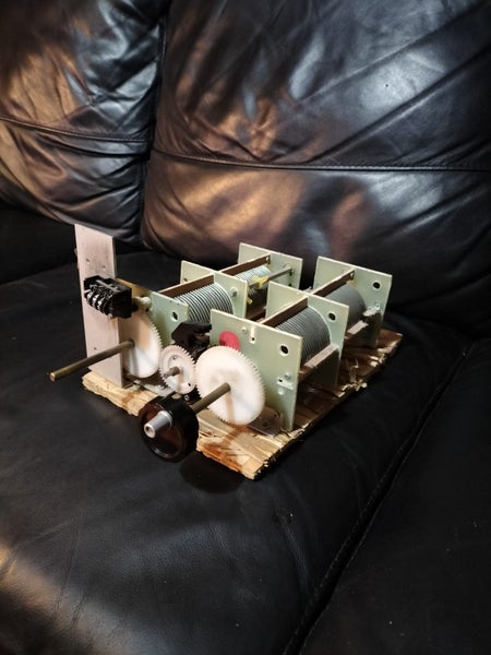 Dual driven variable inductors with turns counter and winder knob Carousel 1