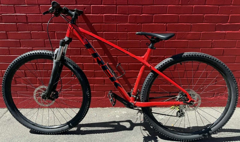 Trek Marlin 6 Hardtail Mountain Bike 2021 Radioactive Red/Trek Black Carousel 1