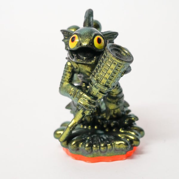 Skylanders Giants RARE Special Edition Metallic Green Gill Grunt DAMAGE Variant Carousel 2