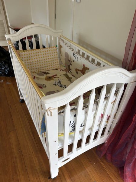 Baby Cot and Mattress Cot Bumper Sheets Set Carousel 1