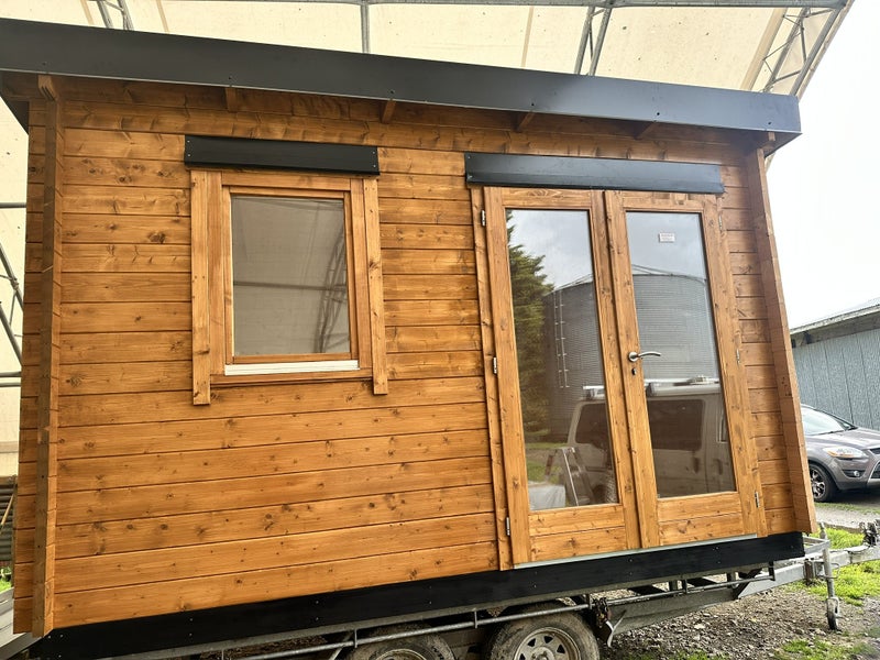 KIWI CABIN – Fully Built Premium Timber Cabin Carousel 1