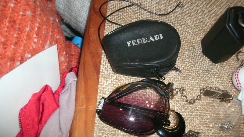 BULK MIXED JEWELLERY AND OTHERS Carousel 2