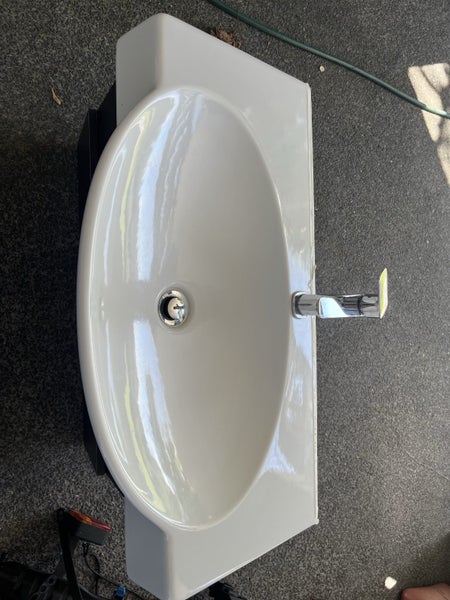 Vanity basin Carousel 1