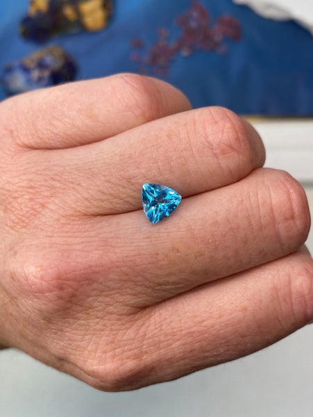 $1RES ~ $700 Buy Now * 1.81ct Swiss Blue Topaz Carousel 2