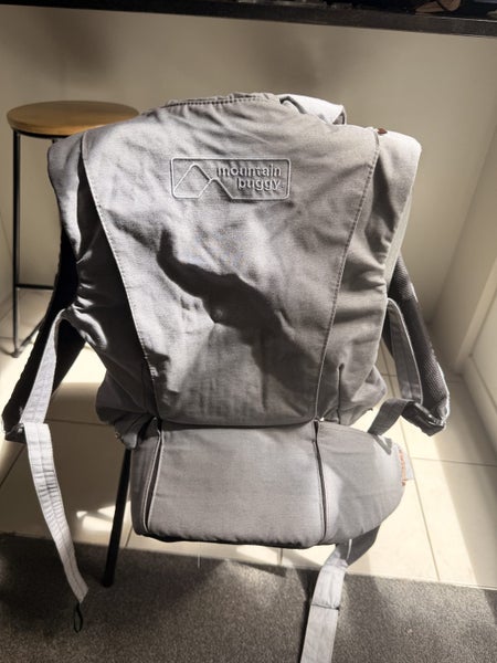 Mountain buggy Juno carrier Carousel 2