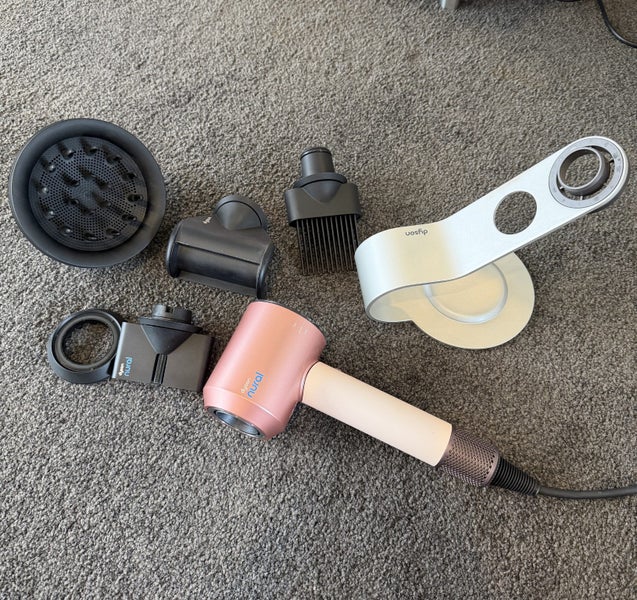 Dyson Supersonic Nura!™ Intelligent hair dryer (Ceramic pink/Rose gold) Carousel 2