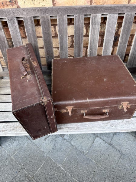 Antique suitcases leather x 2. Carousel 3