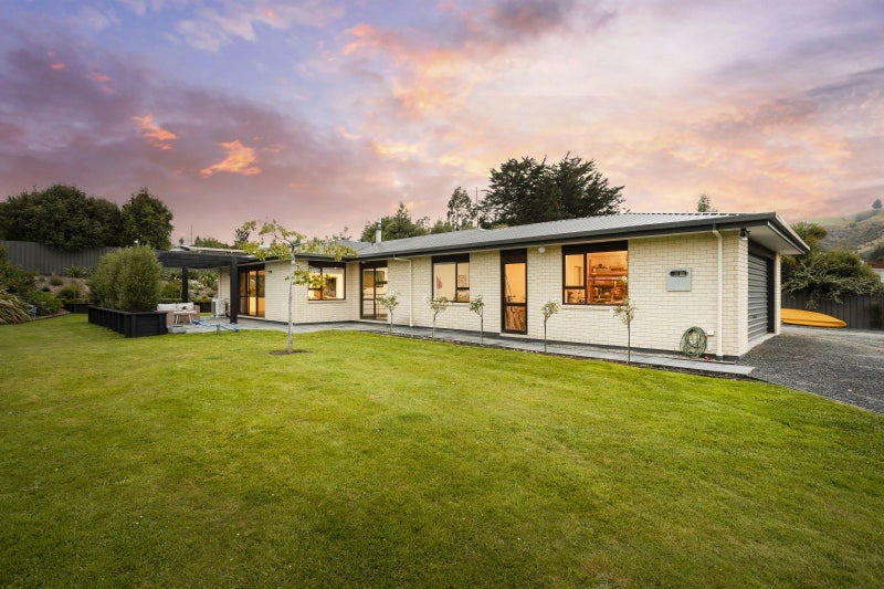 Country calm with family charm