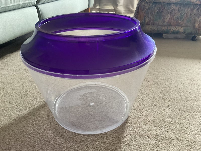 Round fish bowl Carousel 1