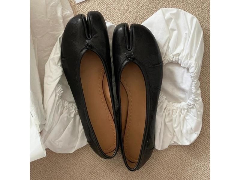 Soft Leather Split Toe Women's Ballet Flats For Casual Wear Carousel 1