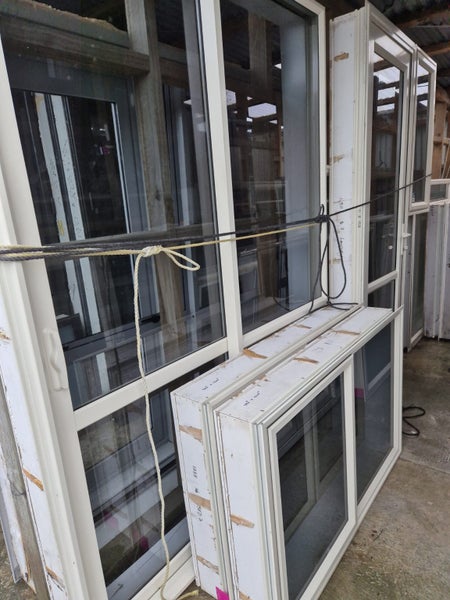 House Lot of Cream Joinery: Ranchslider, PA door and 10 windows Carousel 2