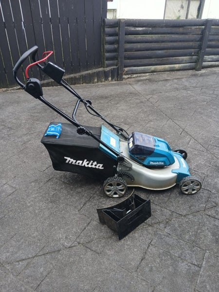 Makita DLM461 36V (18V x2) Lawn Mower – Skin Only – $1 Reserve Carousel 1