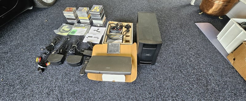 Lifestyle 235 Bose Home Entertainment System Carousel 2