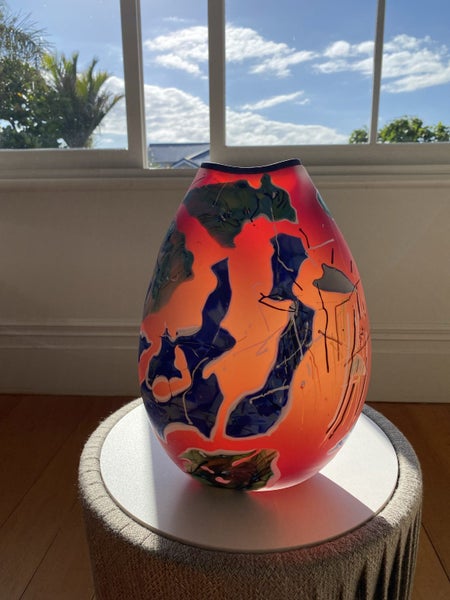 Grinter Glass Hand Blown Glass Vase Carousel 2