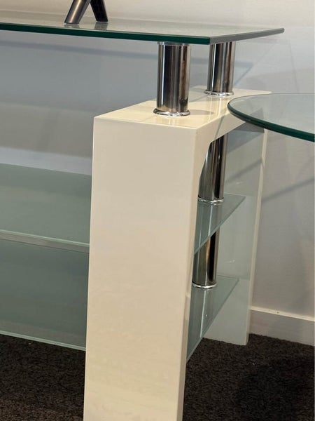 TV Cabinet Glass Carousel 2