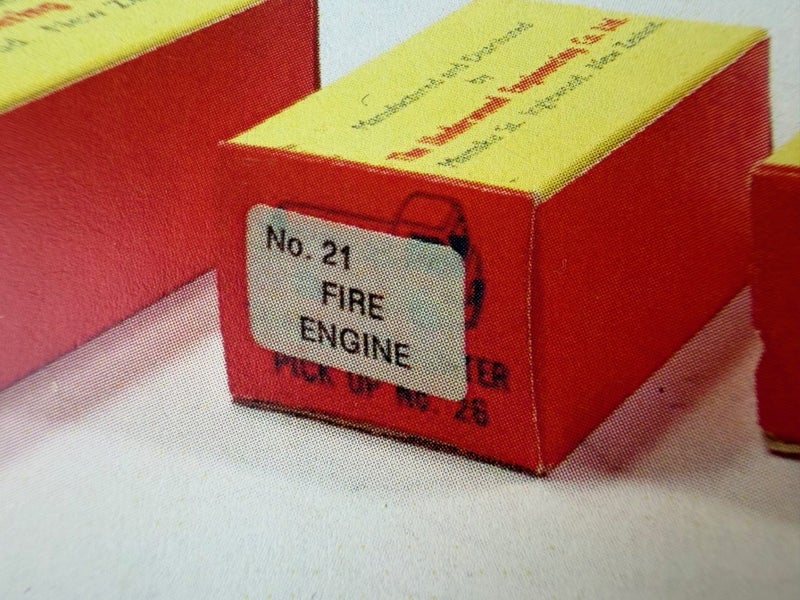 FUN HO! BOX END LABELS. ANY 2 STICKERS for the Models No 1 to No 72. Carousel 2
