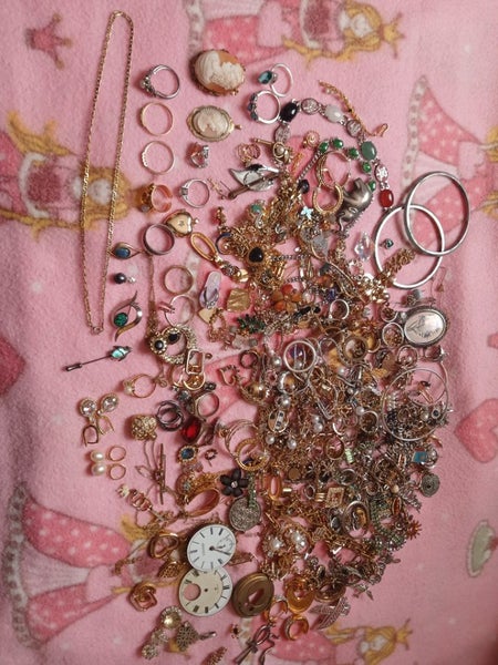 Very big bulk lot of jewellery Carousel 1