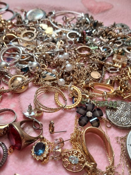 Very big bulk lot of jewellery Carousel 17