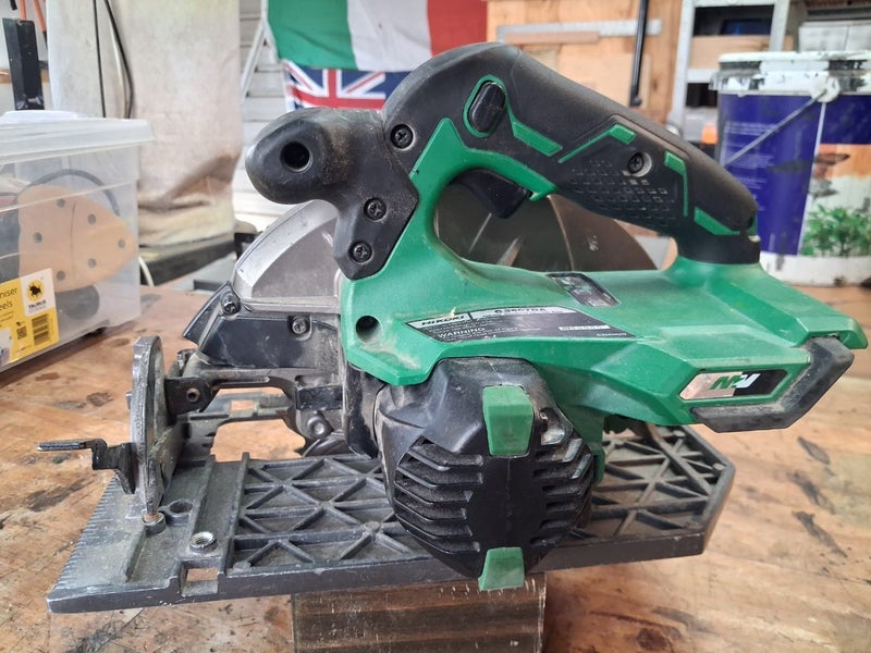 Hikoki 36V Skill Saw Carousel 2