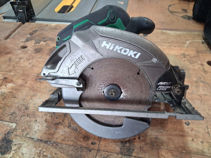 Hikoki 36V Skill Saw Carousel 1