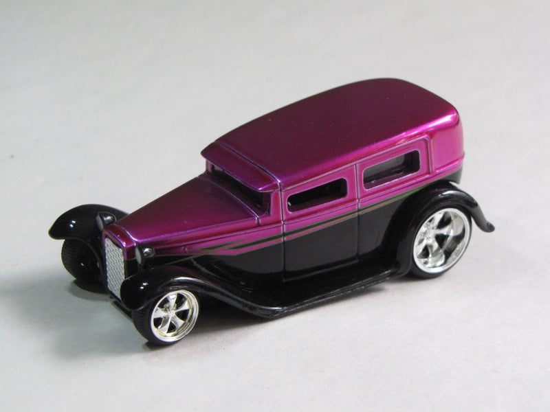 JADA 1931 Ford Hot Rod - 1/64 scale Carousel 2