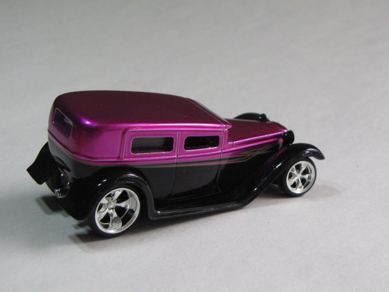 JADA 1931 Ford Hot Rod - 1/64 scale Carousel 4